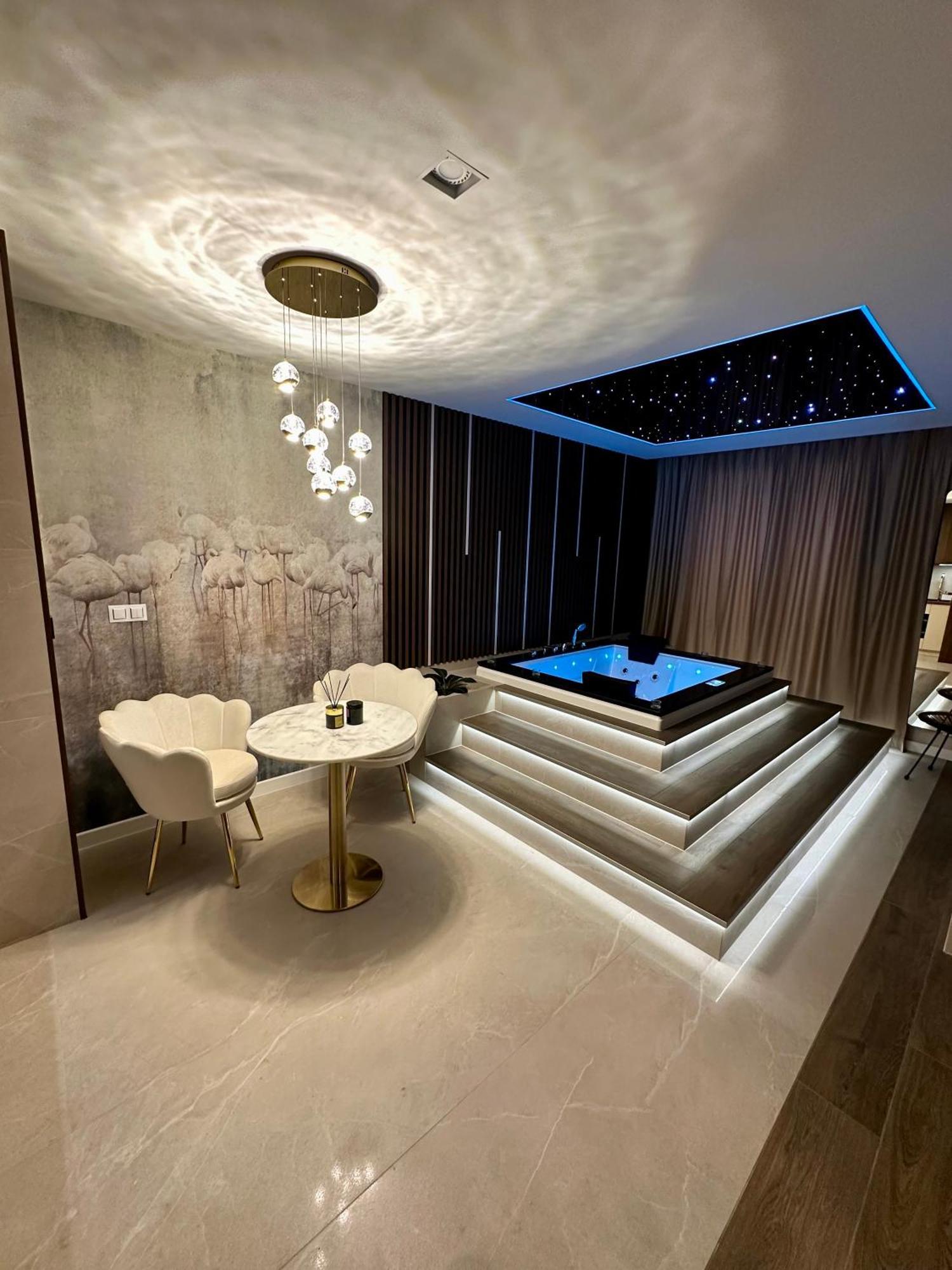 Masarska 8 Vip Apartamenty Jacuzzi Krasków Exterior foto